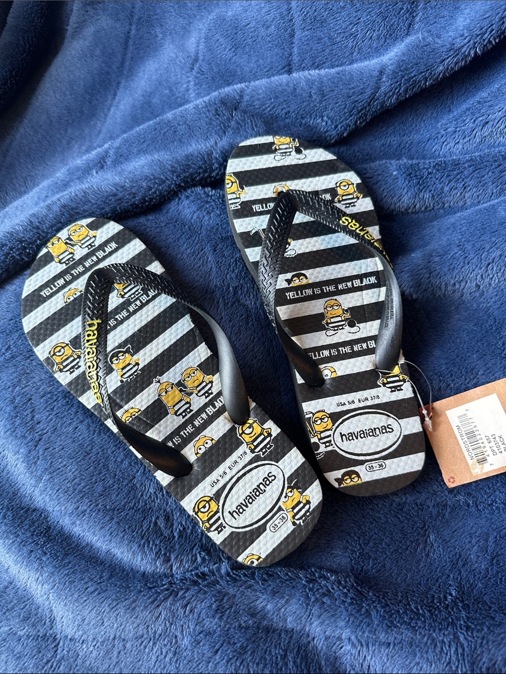 Havaianas women’s kids Minions Black Flip Flops 5/6 Euro 35-36
